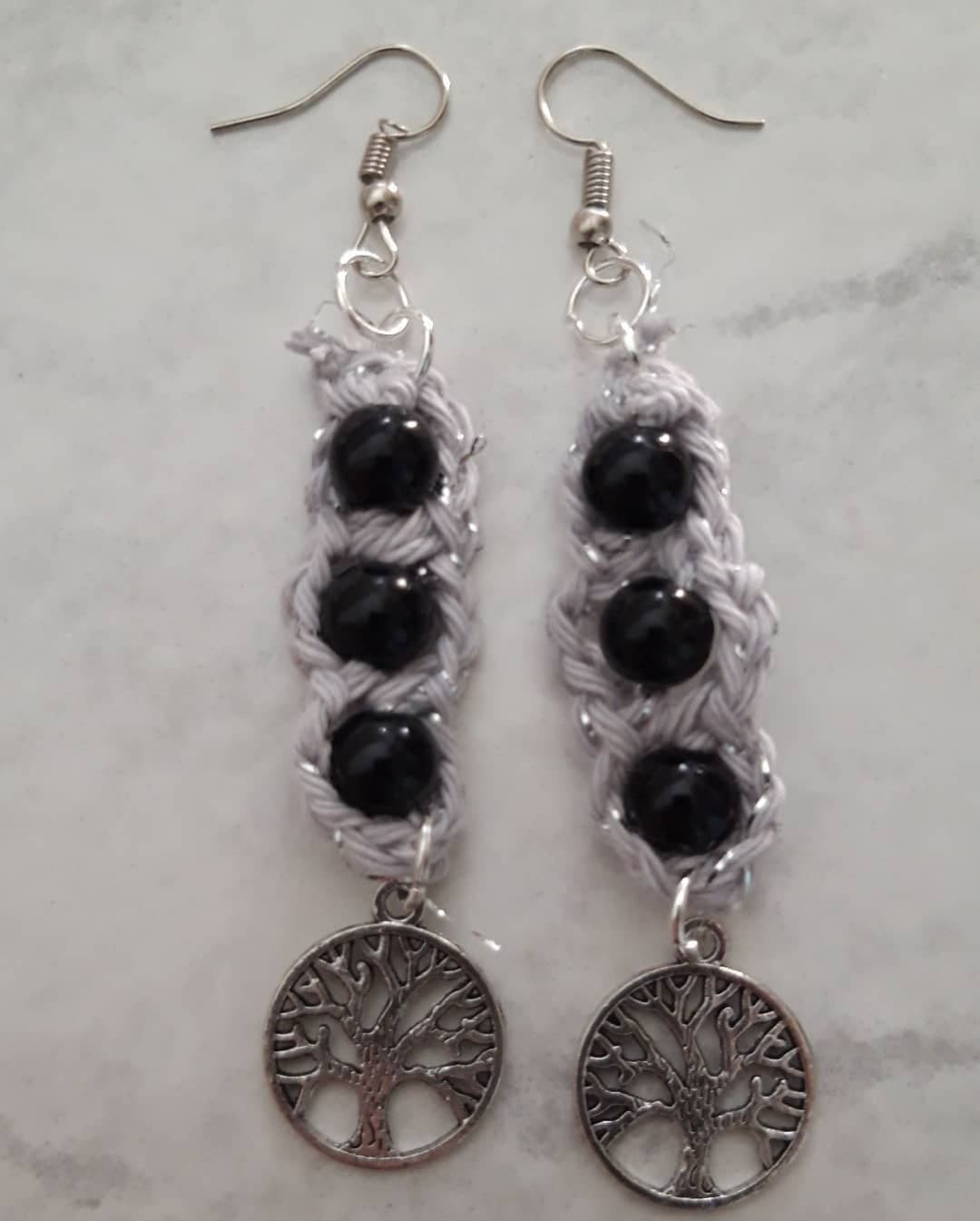 Pendenti con perline e ciondolo